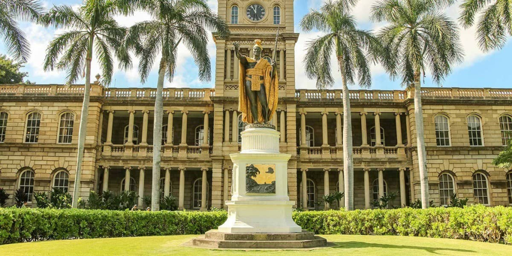 Alii Hale Kamehameha Statue Honolulu