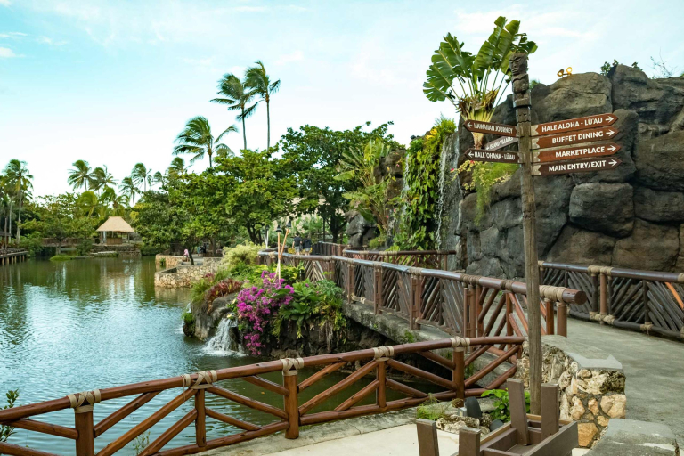 Polynesian Cultural Center Entrance Oahu 