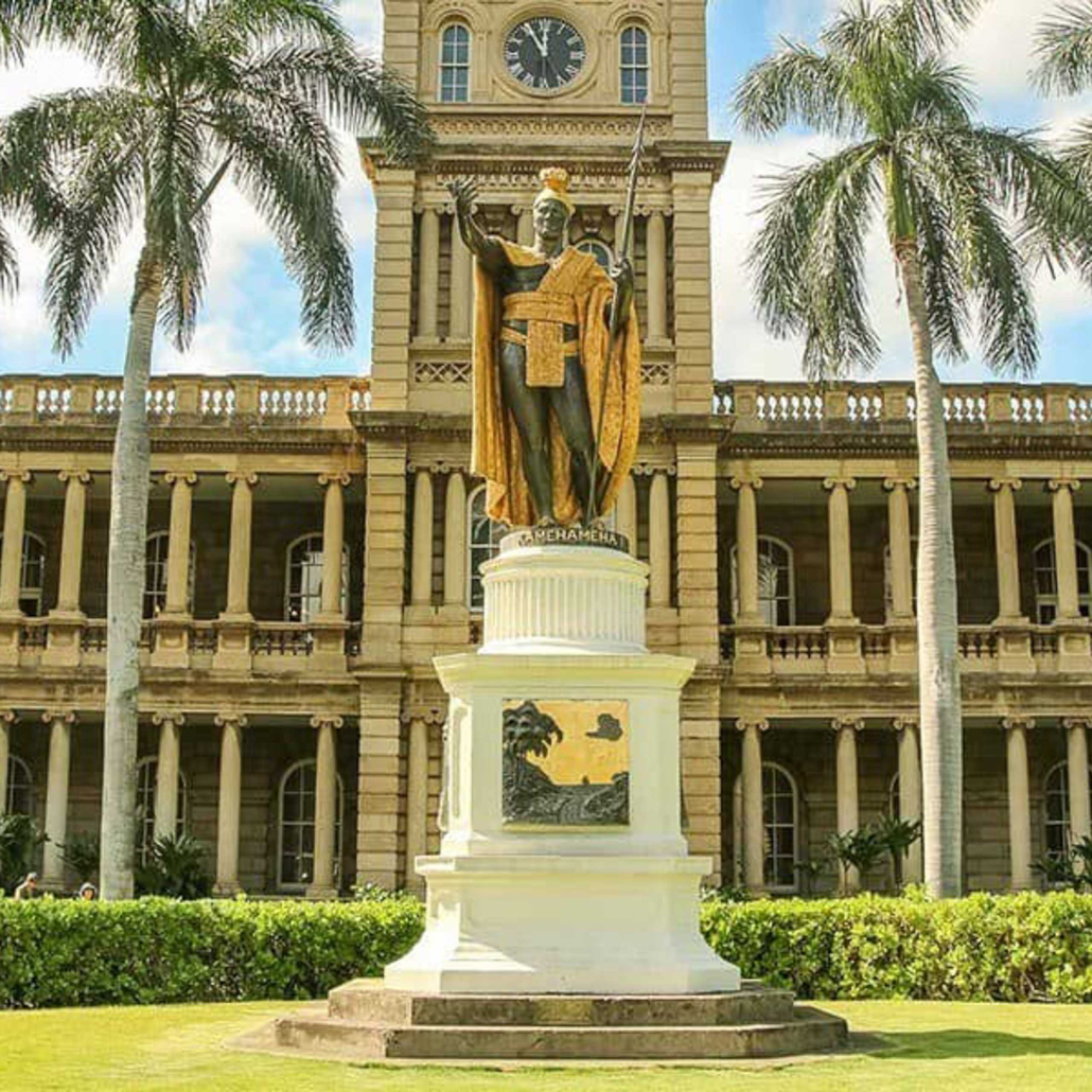 Alii Hale Kamehameha Statue Honolulu 