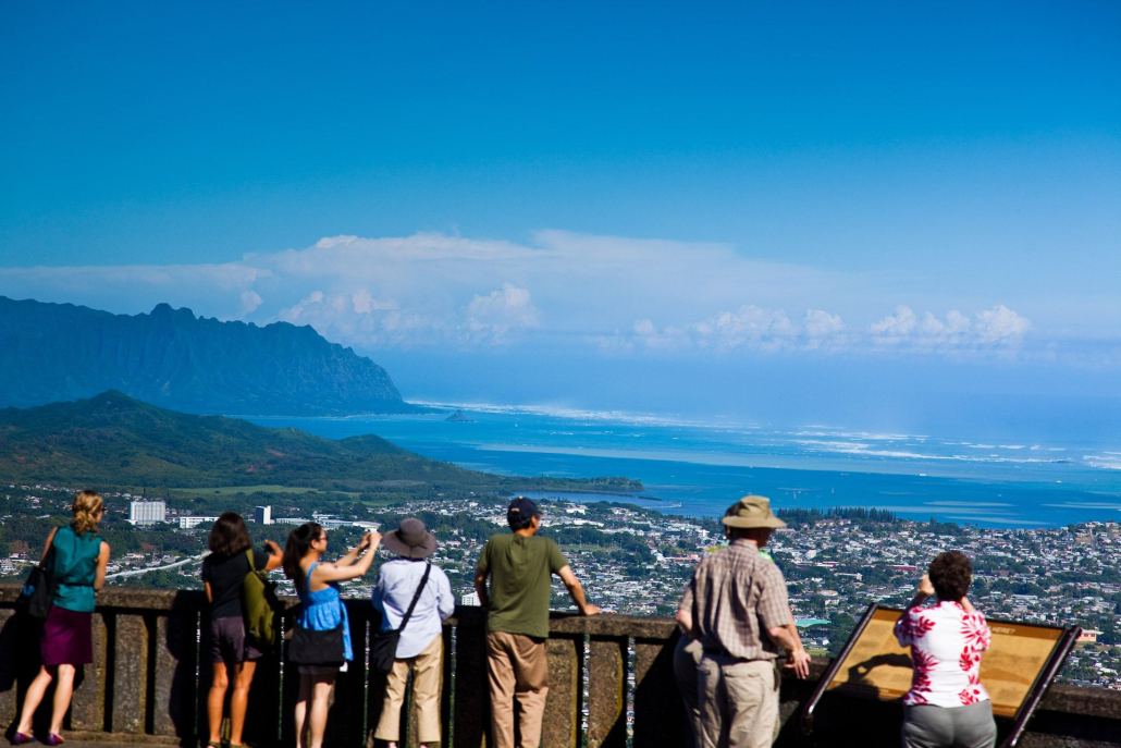 Aloha Hawaiitours Nuuanu Pali Lookout Pic