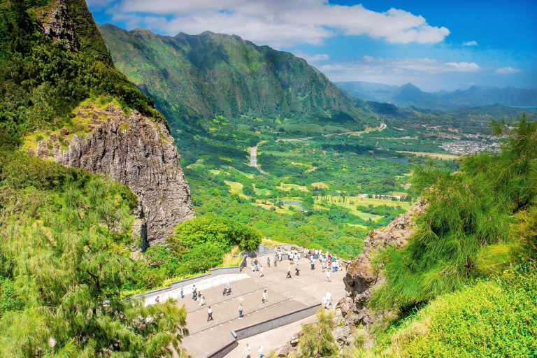 Nuuanu Pali Lookout Aloha Hawaiitours