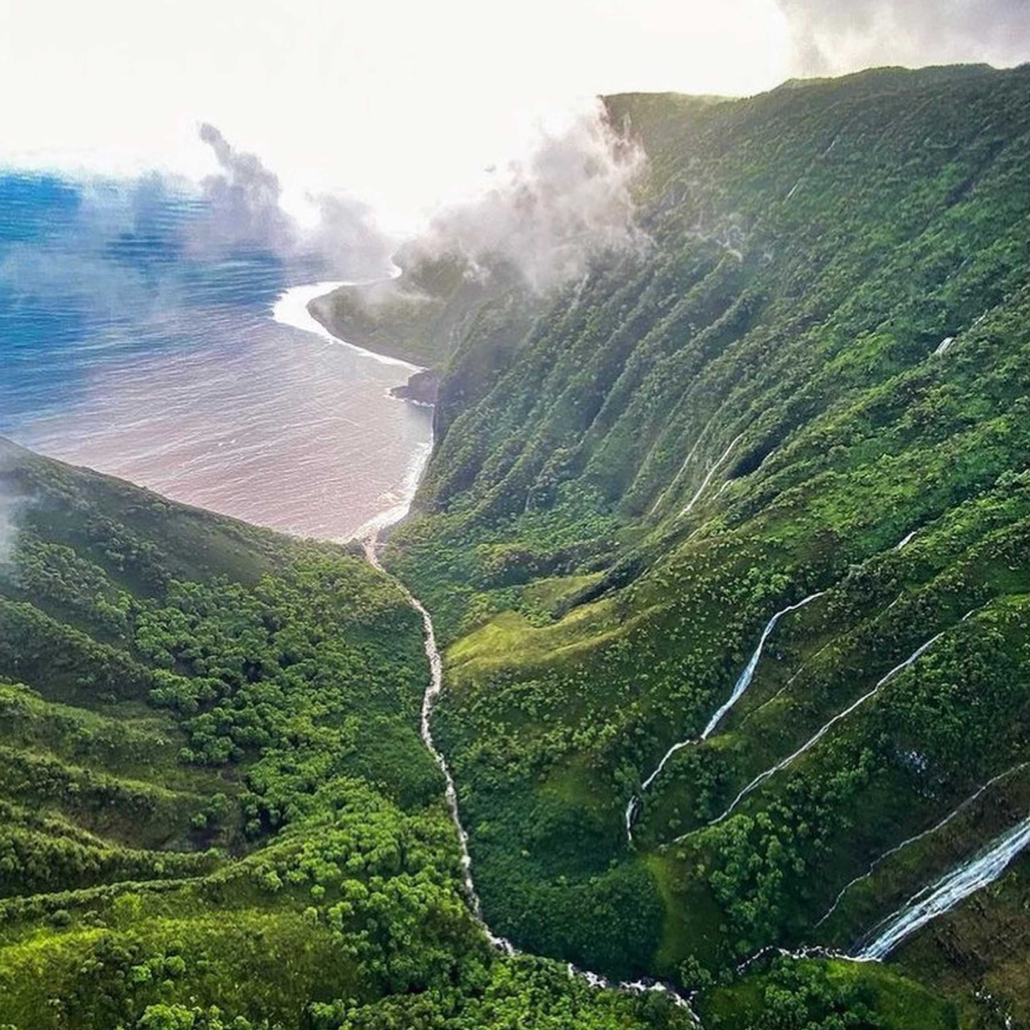 Airmaui Maui Complete Island Helicopter Tour Maui Mountains Overview