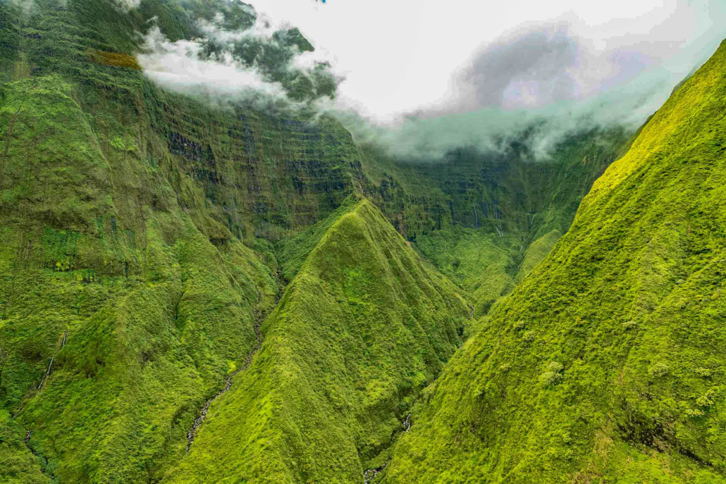 Helicopter Tour Maui Molokai West Maui Mountains Waterfalls