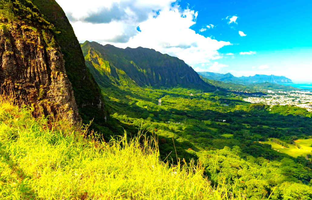 Nuuanu Pali Lookout View Of Koolau Mountains Best Oahu Lookouts