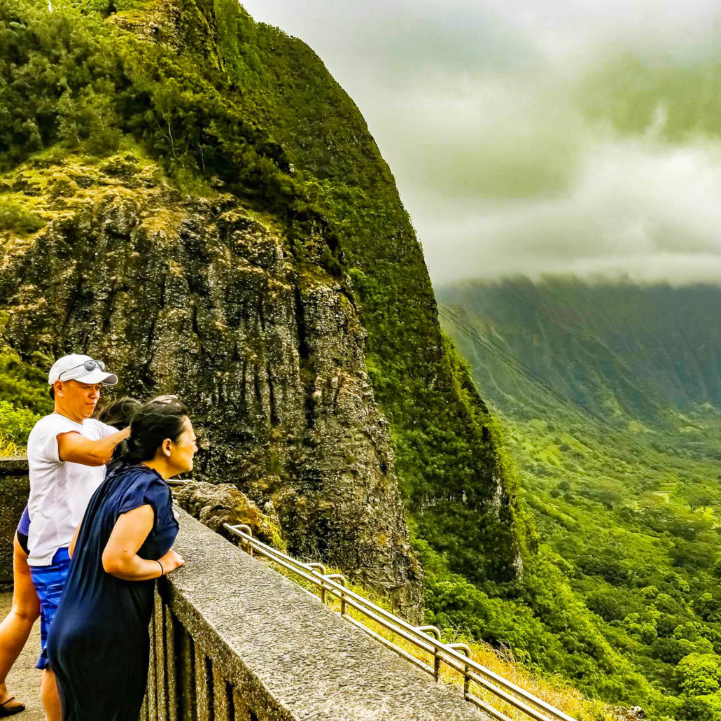 Nuuanu Valley Beautiful Lookout Visitors Oahu 